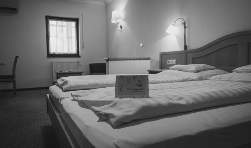 Htkti Wellness Hotel & Lovaspark Mr - Karcsony 