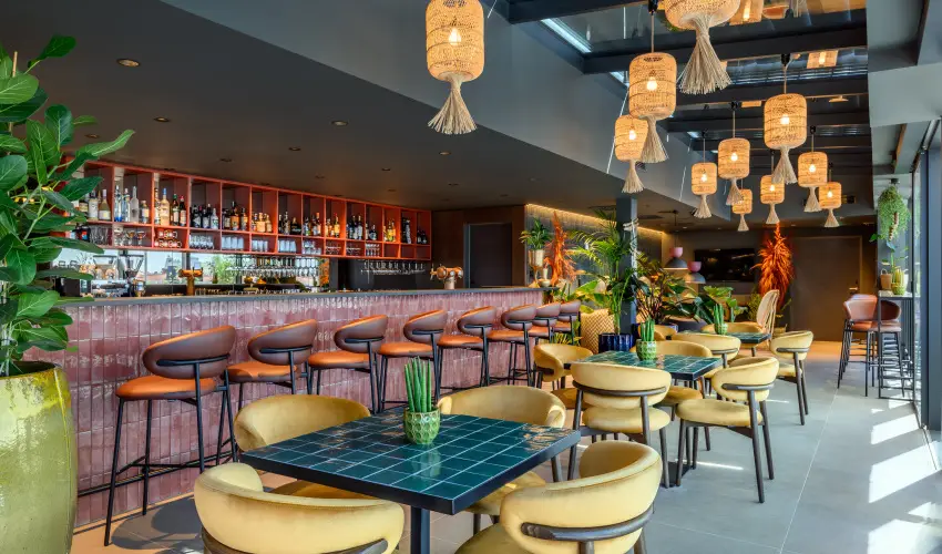 Hilton Garden Inn Debrecen City Center  Debrecen - Kar�csony