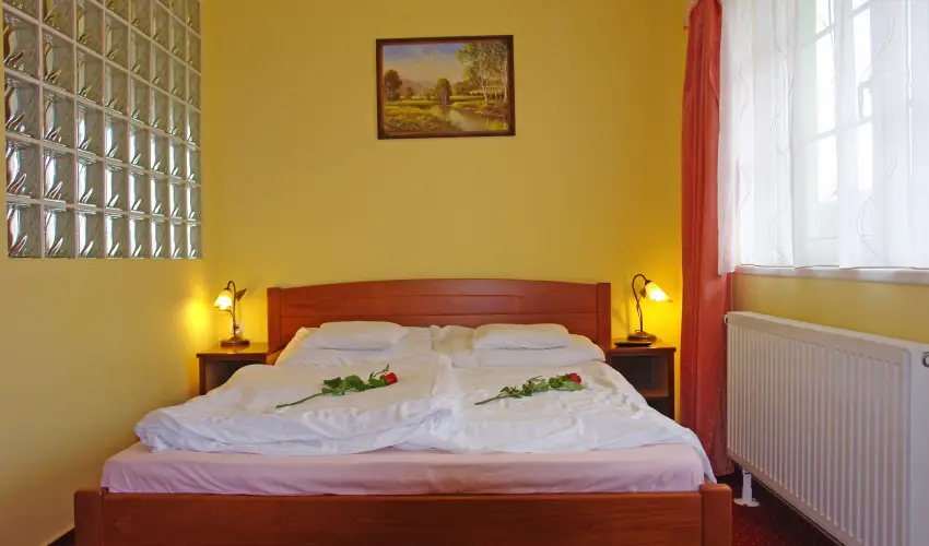 HoldLux Apartmanok Srvr - Karcsony (min. 2 j)