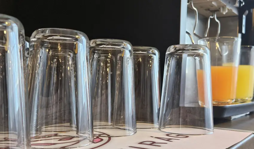 Holdvirg Hotel Srvr - Karcsony - teljes elrefizetssel