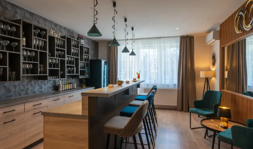 Holdvirg Hotel Srvr - Karcsony - teljes elrefizetssel