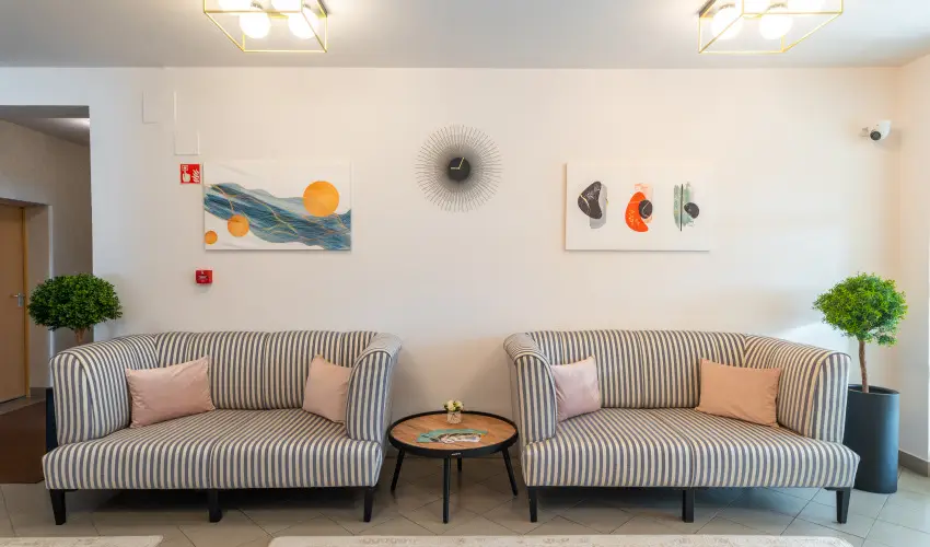 Holdvirg Hotel Srvr - Karcsony - teljes elrefizetssel