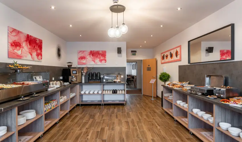 Holdvirg Hotel Srvr - Karcsony - teljes elrefizetssel