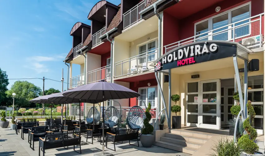 Holdvirg Hotel Srvr - Karcsony - teljes elrefizetssel