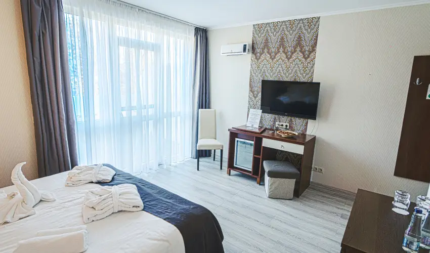 Holiday Beach Budapest Wellness Hotel with Sauna Park Budapest - Karcsony