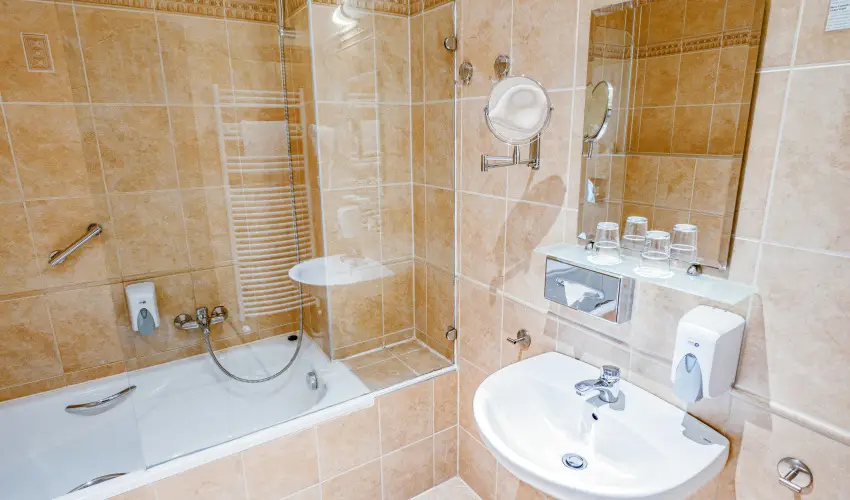 Holiday Beach Budapest Wellness Hotel with Sauna Park Budapest - Karcsony