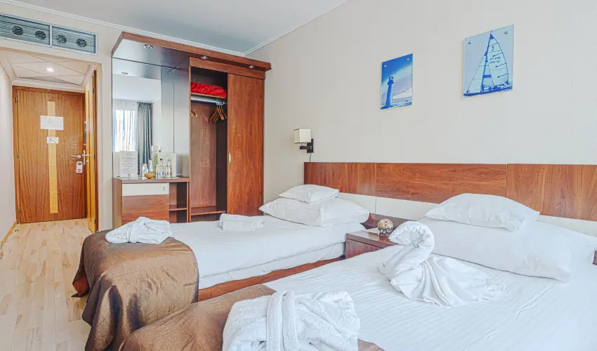 Holiday Beach Budapest Wellness Hotel with Sauna Park Budapest - Karcsony