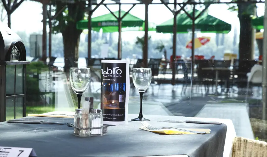 Holiday Beach Budapest Wellness Hotel with Sauna Park Budapest - Karcsony