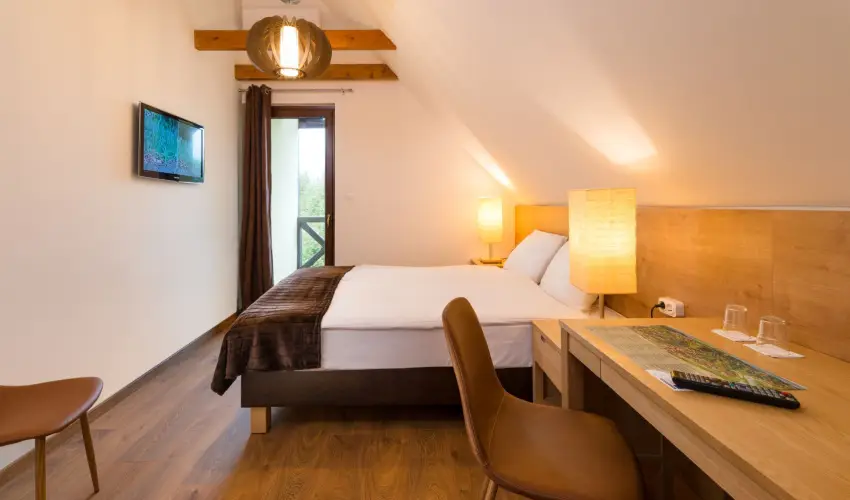 Honti Panzi Visegrd - Karcsony (min. 3 j)