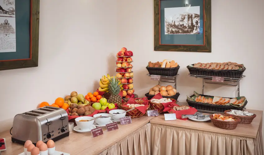 Honti Panzi Visegrd - Karcsony (min. 3 j)