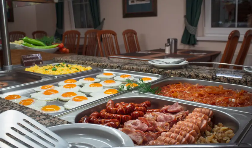 Honti Panzi Visegrd - Karcsony (min. 3 j)