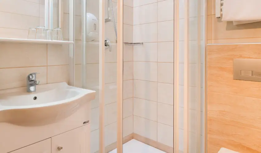 Honti Panzi Visegrd - Karcsony (min. 3 j)