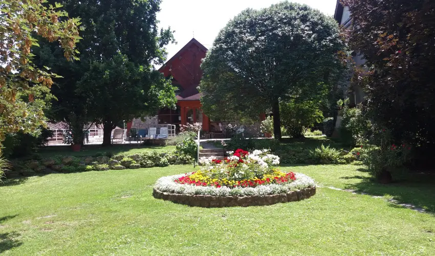 gnes Hotel Hvz - Karcsony