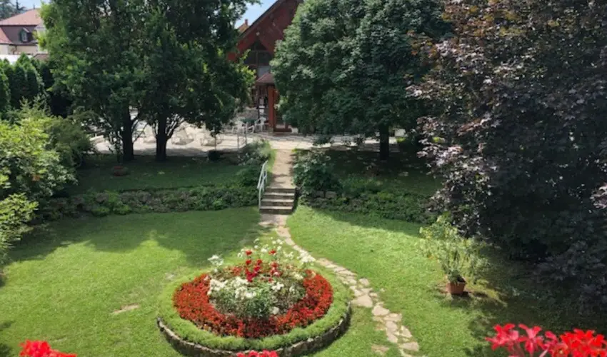 gnes Hotel Hvz - Karcsony