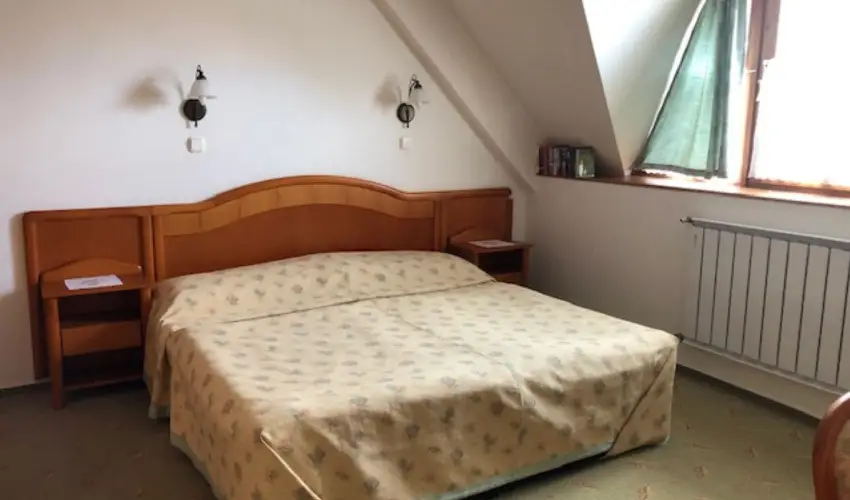 gnes Hotel Hvz - Karcsony