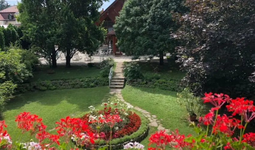 gnes Hotel Hvz - Karcsony