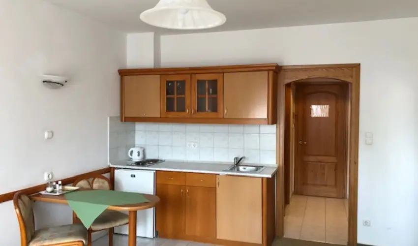 gnes Hotel Hvz - Karcsony