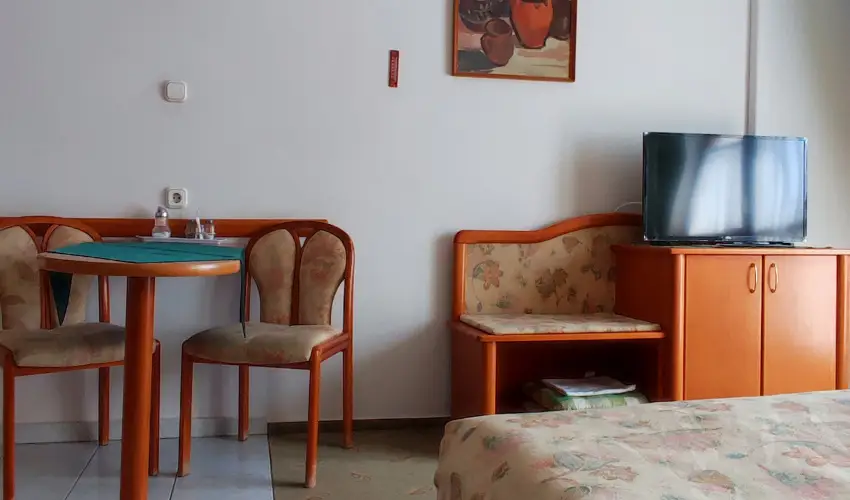 gnes Hotel Hvz - Karcsony