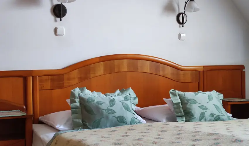 gnes Hotel Hvz - Karcsony