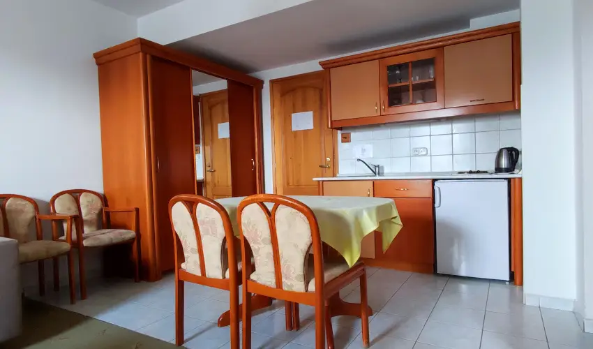 gnes Hotel Hvz - Karcsony