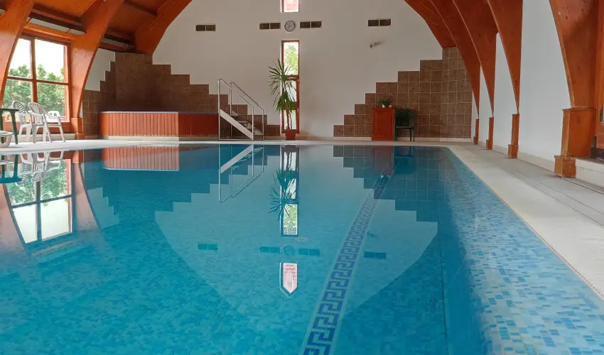 gnes Hotel Hvz - Karcsony