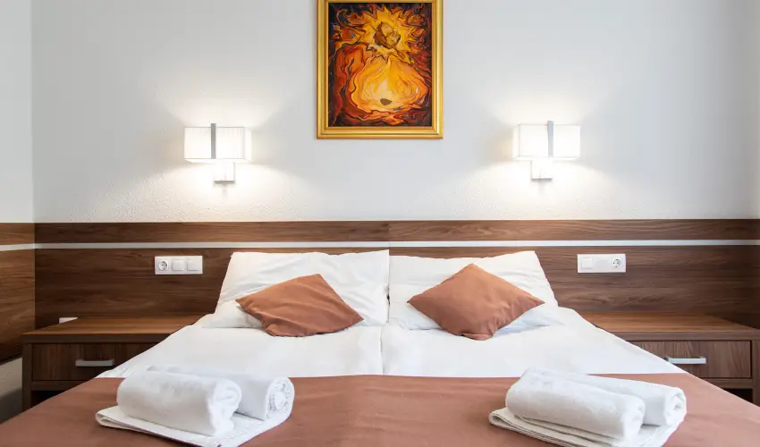 Hotel rpd Tatabnya - Karcsony