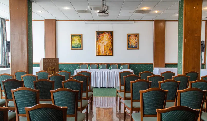 Hotel rpd Tatabnya - Karcsony