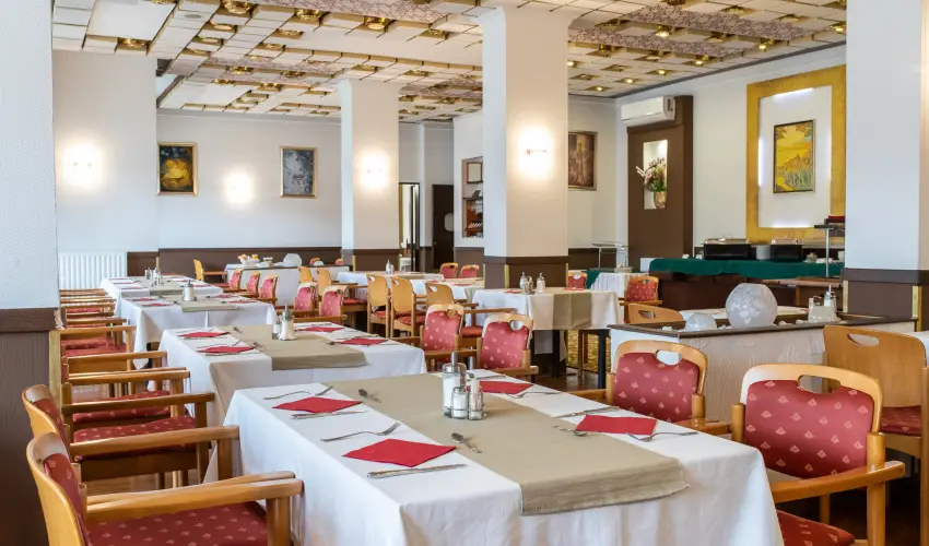 Hotel rpd Tatabnya - Karcsony