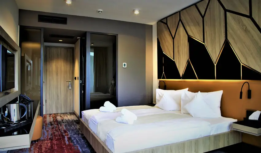 Avar Hotel Mtrafred - Karcsony