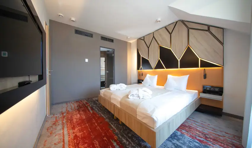 Avar Hotel Mtrafred - Karcsony