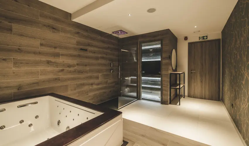 Avar Hotel Mtrafred - Karcsony