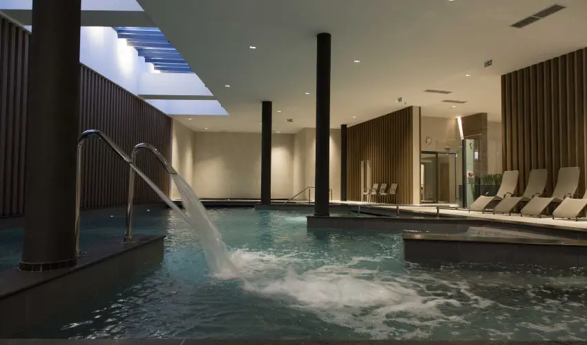 Avar Hotel Mtrafred - Karcsony