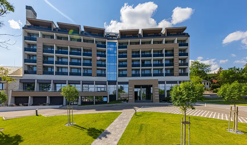 Avar Hotel Mtrafred - Karcsony