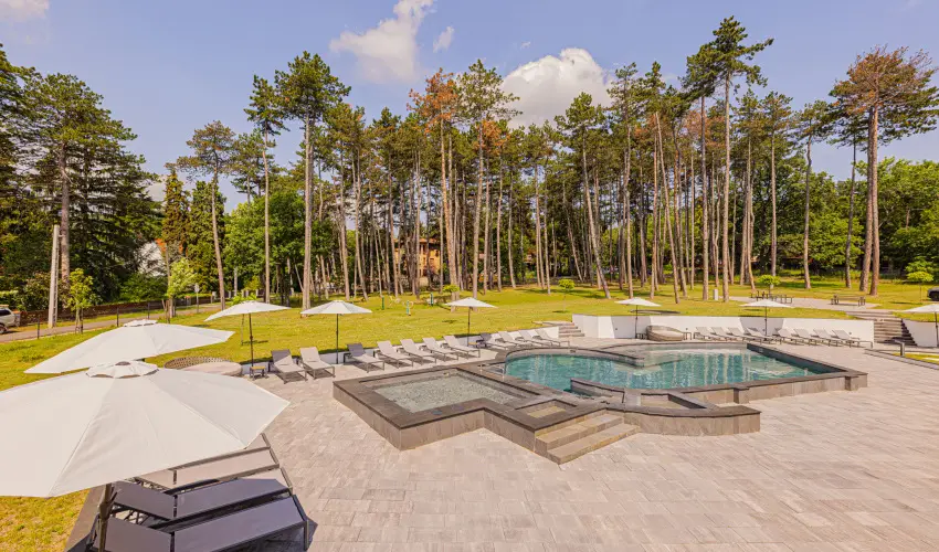 Avar Hotel Mtrafred - Karcsony