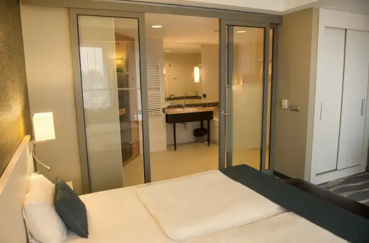 Hotel Azr - Karcsony - specilis elrefizetssel (min. 2 j)