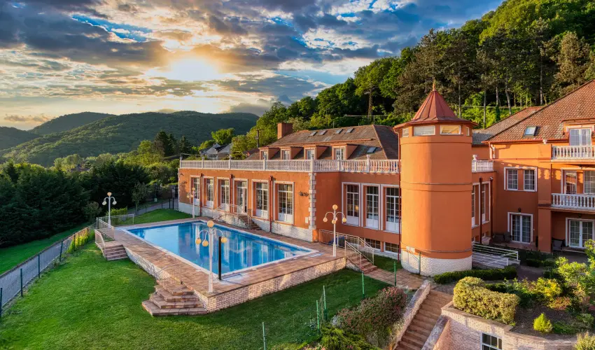 Hotel Bellevue Esztergom - Kar�csony (min. 3 �j)