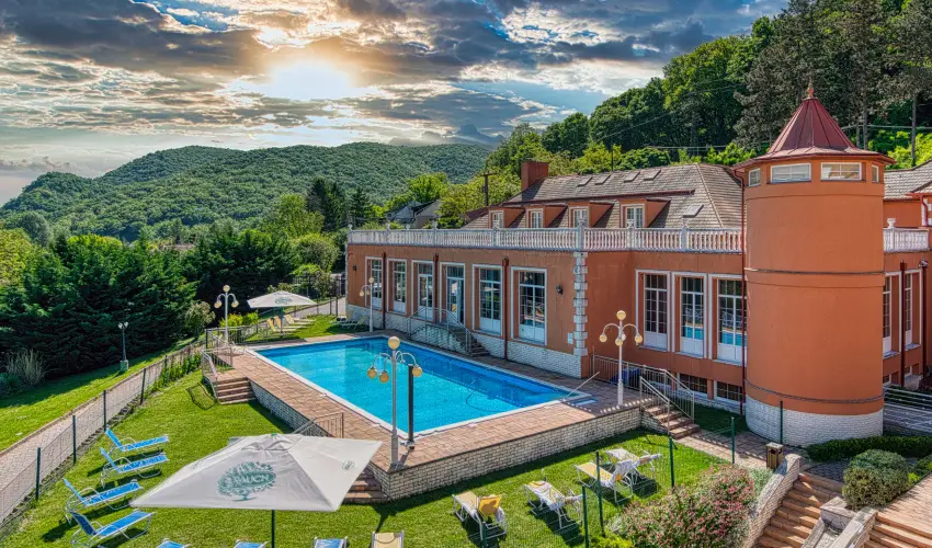 Hotel Bellevue Esztergom - Kar�csony (min. 3 �j)