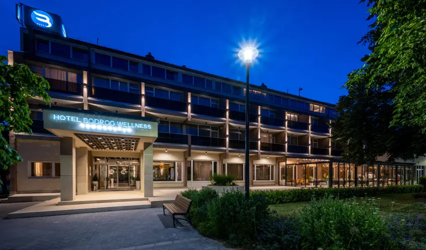 Hotel Bodrog Wellness & Elix Spa S�rospatak - Kar�csony (min. 2 �j)