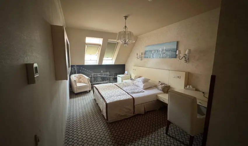 Hotel Capitulum Gyr - Karcsony (min. 2 j)