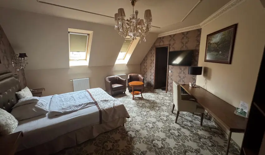 Hotel Capitulum Gyr - Karcsony (min. 2 j)