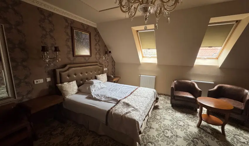 Hotel Capitulum Gyr - Karcsony (min. 2 j)