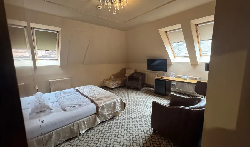 Hotel Capitulum Gyr - Karcsony (min. 2 j)