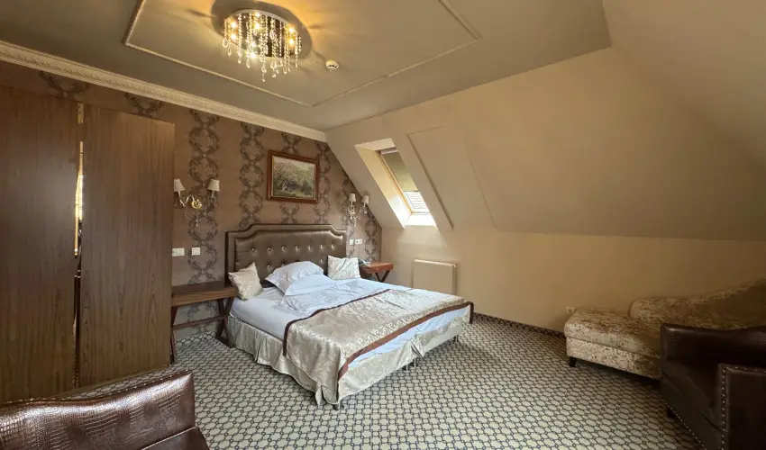 Hotel Capitulum Gyr - Karcsony (min. 2 j)