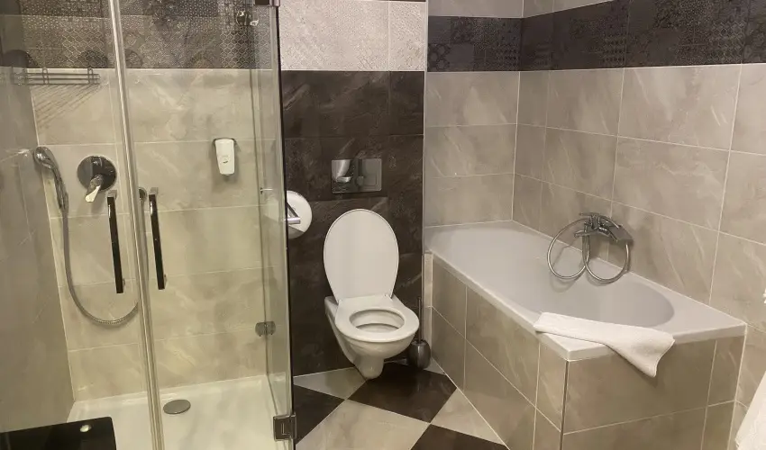 Hotel Capitulum Gyr - Karcsony (min. 2 j)