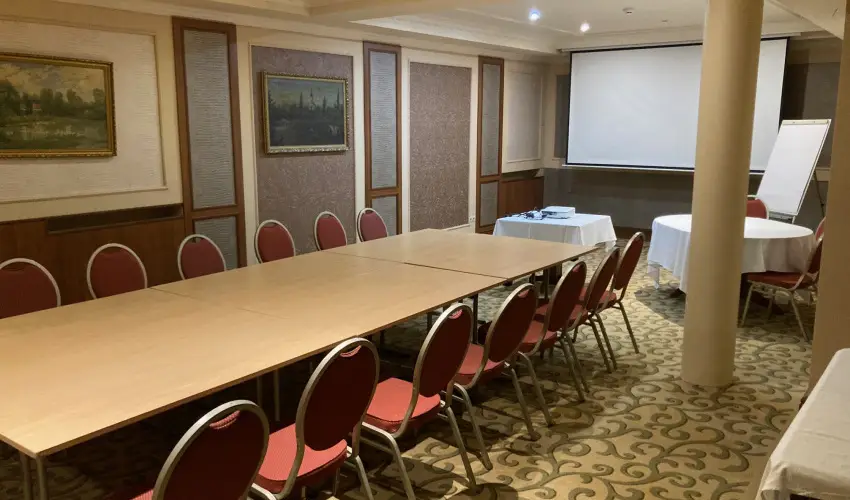 Hotel Capitulum Gyr - Karcsony (min. 2 j)