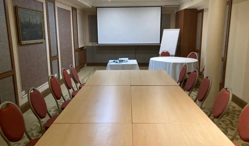 Hotel Capitulum Gyr - Karcsony (min. 2 j)