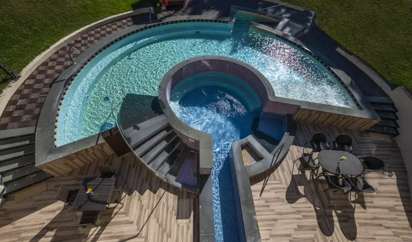 Erdspuszta Club Hotel Debrecen - Karcsony