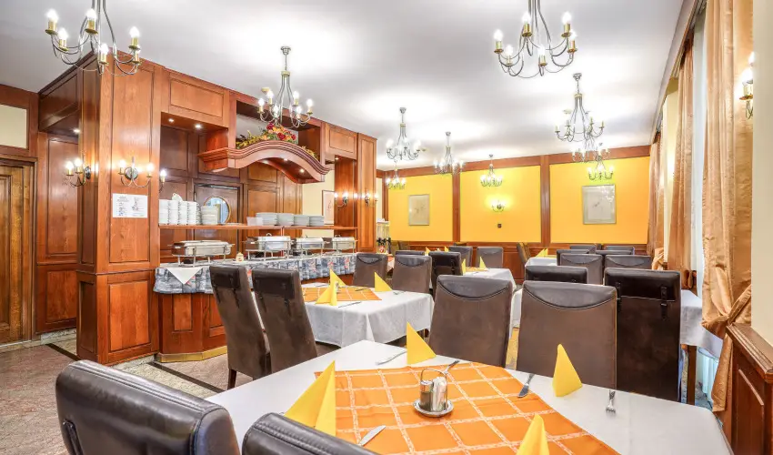 Hotel Erzsbet Hvz - Karcsony - teljes elrefizetssel