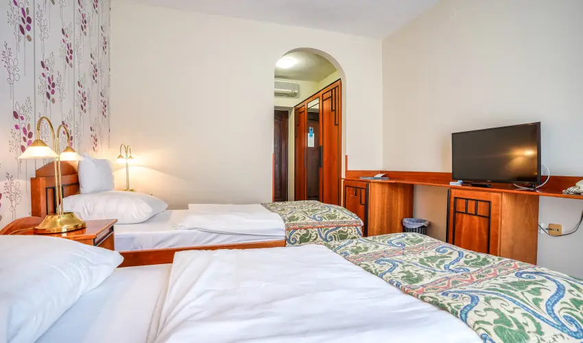 Hotel Erzsbet Hvz - Karcsony - teljes elrefizetssel