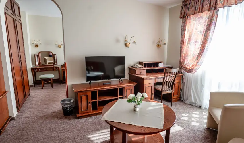 Hotel Erzsbet Hvz - Karcsony - teljes elrefizetssel